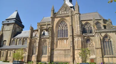 PCU53_Basilique Evron1 - Ville d'Evron
