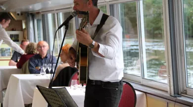 Diner croisière en musique - © Laval Tourisme