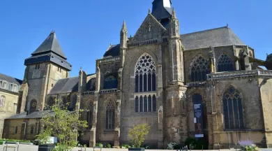 Basilique Évron - Ville d'Évron