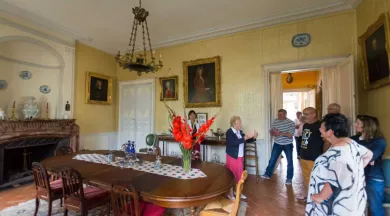 Chateau-de-Dobert-visite-guidée--interieur - Office de Tourisme Vallée de la Sarthe / Stevan Lira