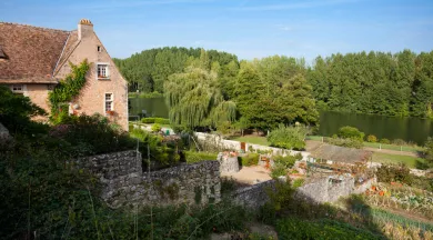 valleedelasarthe-Petite-cite-de-caractere-Parce-vue-sur-la-Sarthe - Vallée de la Sarthe / Cemjika