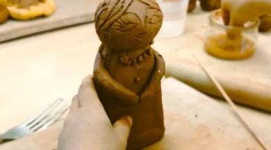 modelage2 - Musée de la faïence et de la céramique