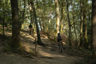 Tout terrain sur la Corniche - Mayenne_Tourisme