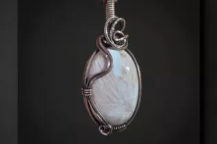 Scolecite-Atelierpachimata - Atelier Pachimata