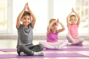 Yoga des petits - Canva