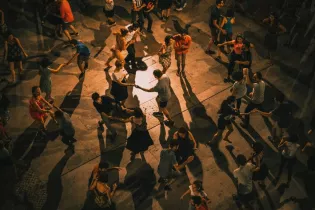 Initiation tango - Unsplash