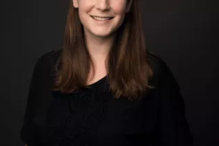 Katelyn ISAACSON (chant) - Le Pré en Musique