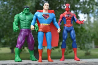 toy-childhood-power-toys-action-figure-comics-559597-pxhere.com - libre de droits