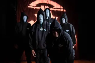 2 - Assassin - Photo press sans logo (c) Sixtine Raider - Grande - Sixtine Raider